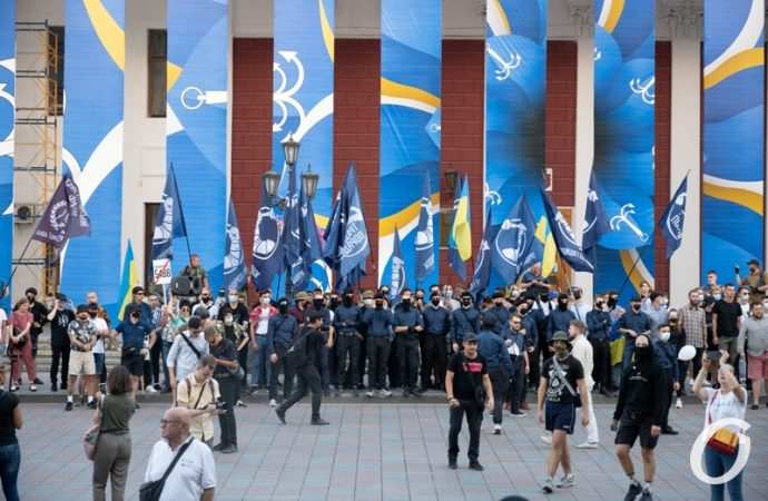 Две акции в один день35