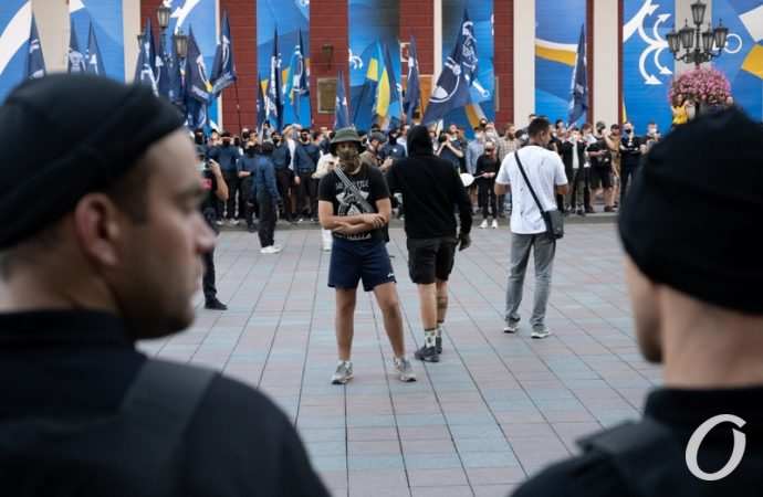 Две акции в один день36