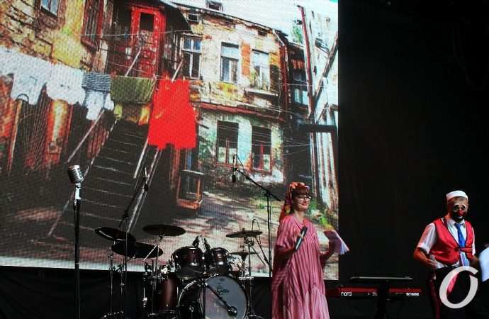 Рыжий город30