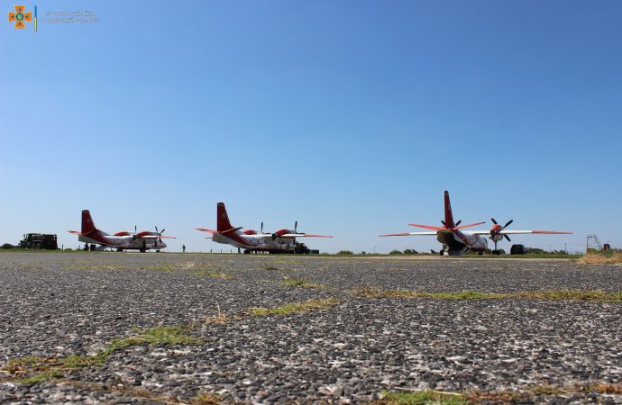 возвращение пожарных самолетов из Турции