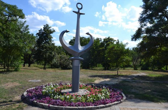 Въезд в Одессу украсил «Якорь-Сердце»: где установили символ города