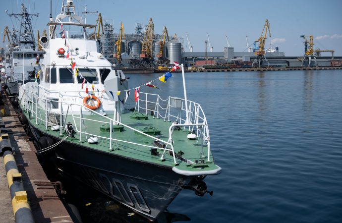 военный катер