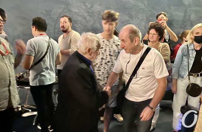 Почему я живой премьера