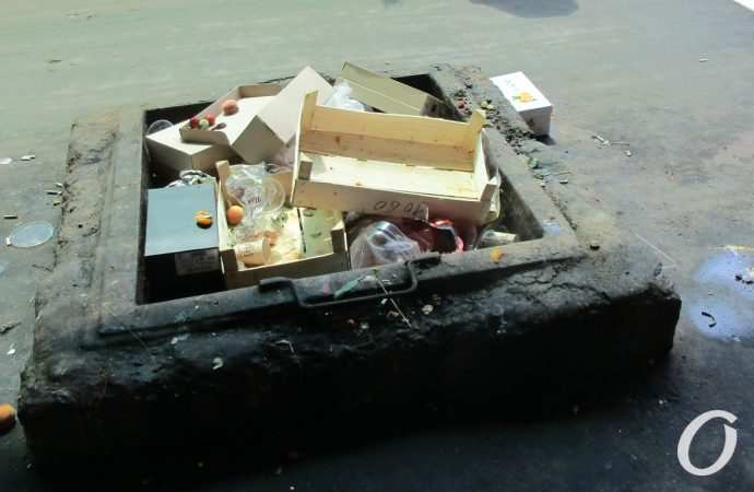 Привоз Август