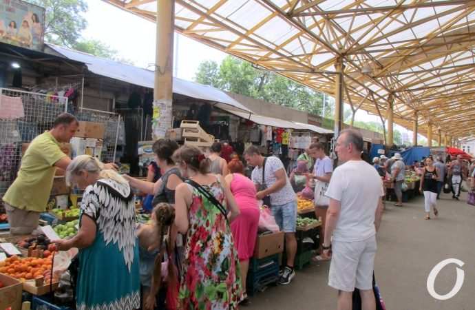 Привоз Август