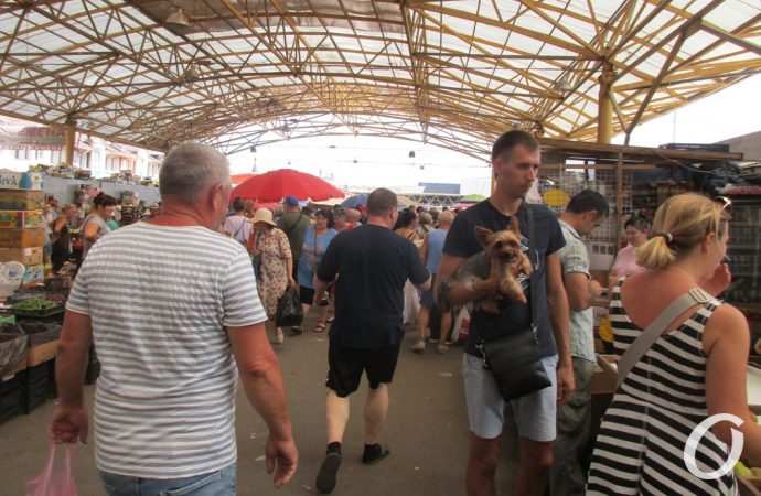 Привоз Август