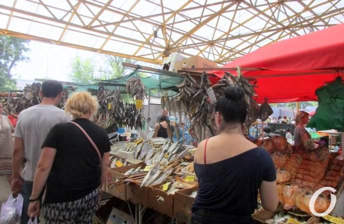 Привоз Август