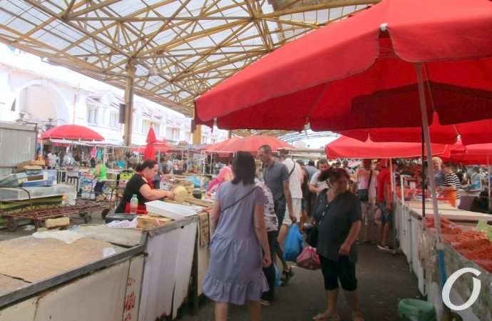 Привоз Август