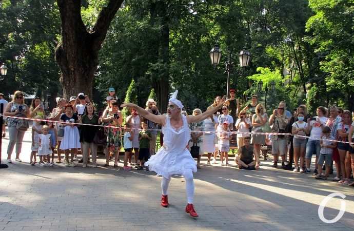 комедиада маски в горсаду