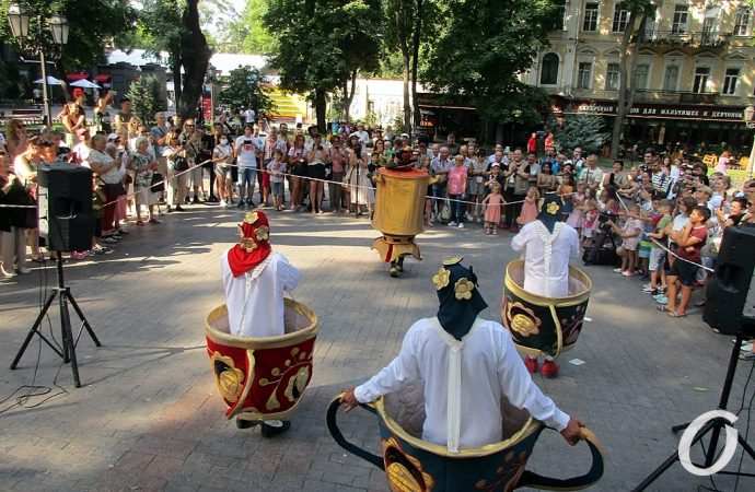 комедиада маски в горсаду