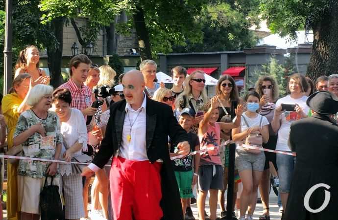 комедиада маски в горсаду