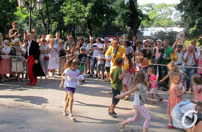 комедиада маски в горсаду