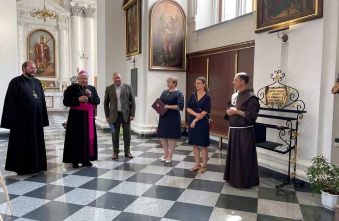 выставка в одесском соборе14