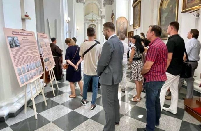 выставка в одесском соборе6