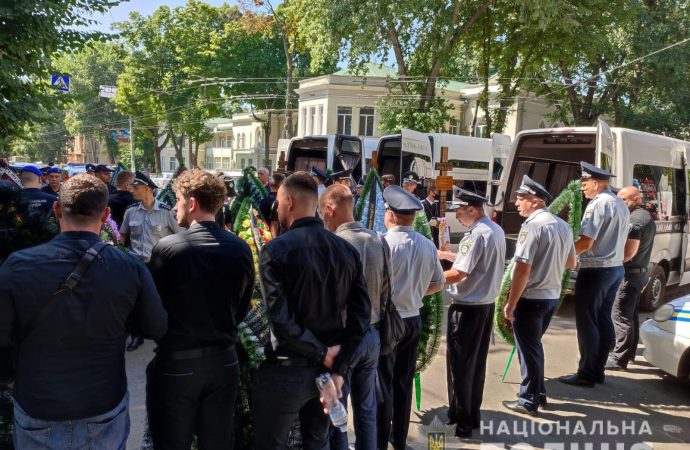 прощание с офицерами полиции