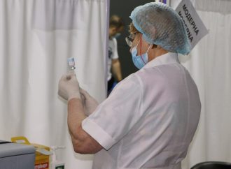 Бустерная доза: сколько жителей Одесчины получили еще одну прививку от ковид