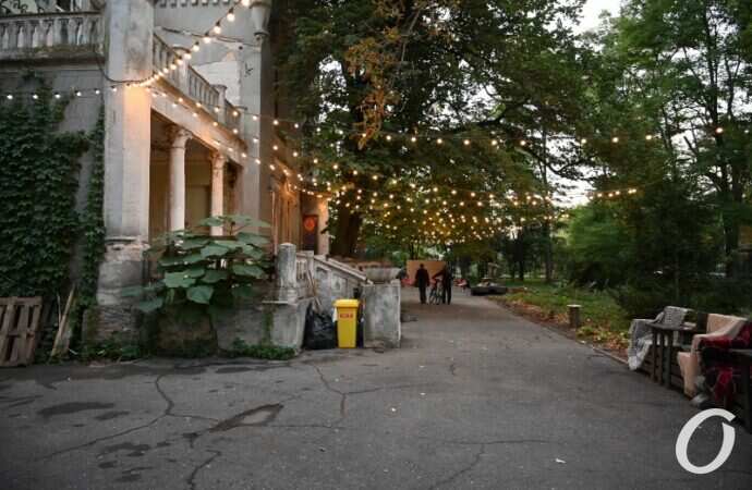 Замок монстров