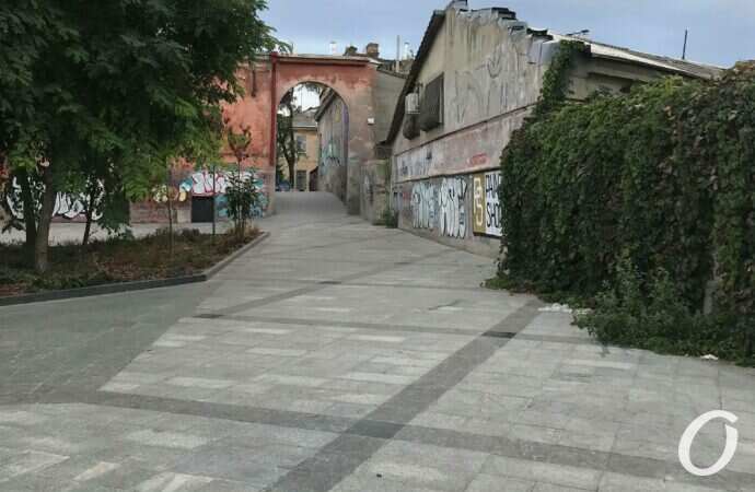 дом закрыл вид с бульвара Жванецкого