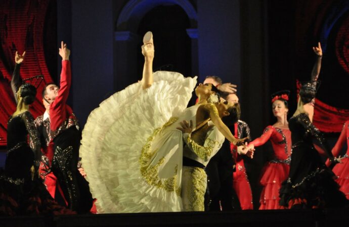 open-air балет на Театральной площади