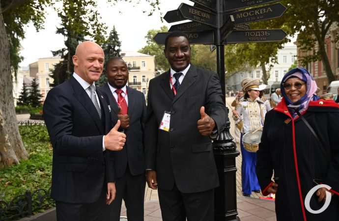 Труханов и представитель Момбасы