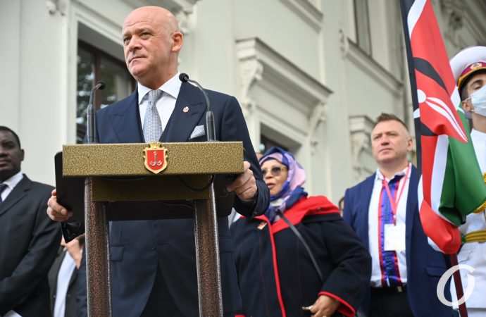 Труханов выступает