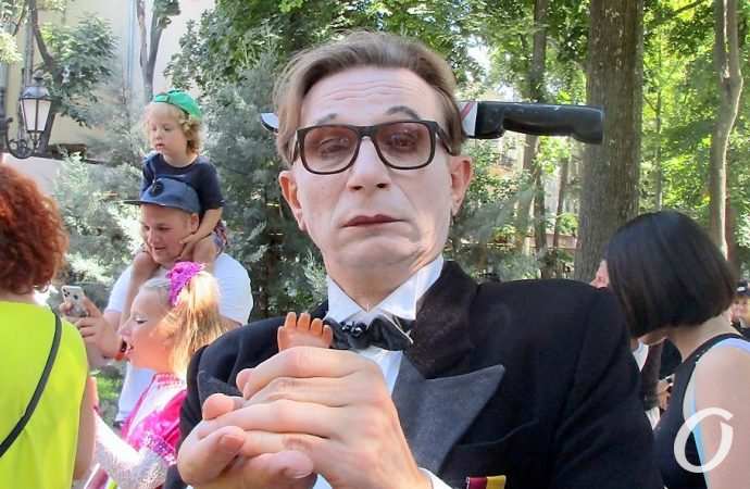 парад клоунов комедиада