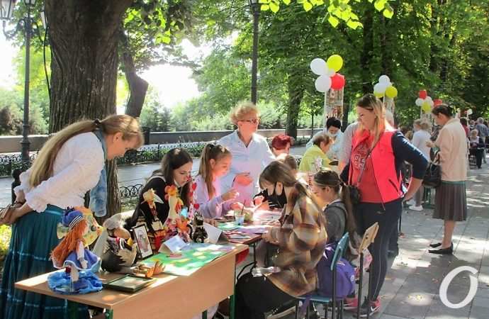 ярмарка на приморском