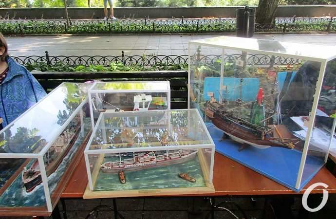 ярмарка на приморском