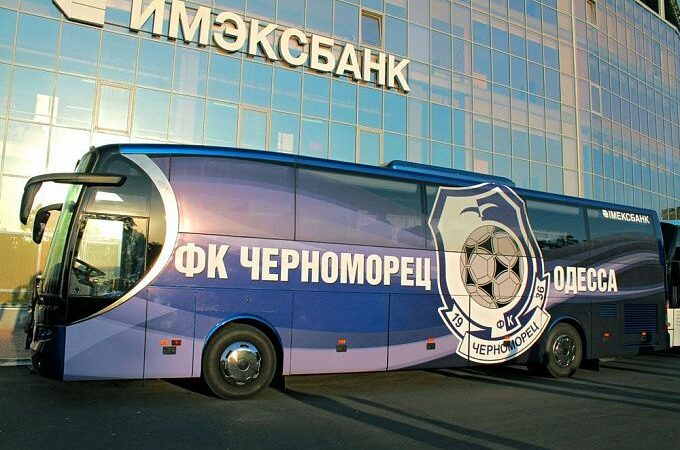 На автобус одесского «Черноморца» снова напали