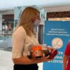 Одесситка получила сладкий приз за прививку от коронавируса