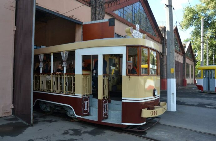День рождения одесского трамвая: в «электротранспортном» музее провели праздничную экскурсию (фото)