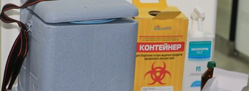 Одесские волонтер, шоумен и каратистка призывают украинцев вакцинироваться от ковид (видео)