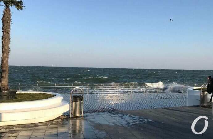 Шторм на Ланжероне4