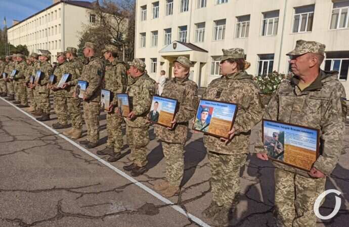 Поздравление бойцов 28-й мехбригады4