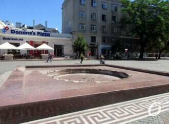 На одесской Греческой площади забьет струями давно неработающий фонтан