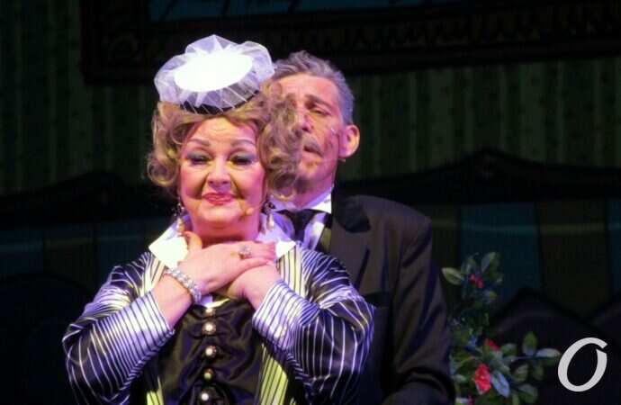 Премьера 12 стульев в одесской Музкомедии