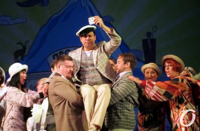 Премьера 12 стульев в одесской Музкомедии