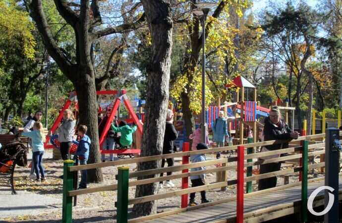 Алексеевский сквер октябрь 2021