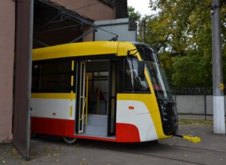Пополнение в трамвайной семье: в Одессе выпустили новый «Одиссей» (фото)