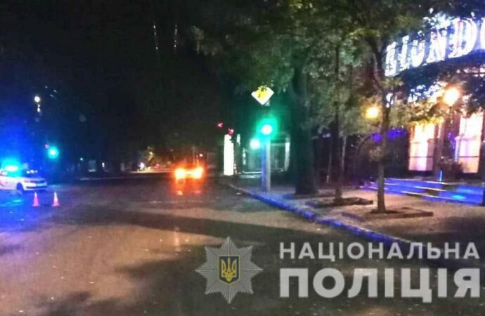 Ночью в центре Одессы сбили насмерть молодую женщину – не там перебегала дорогу