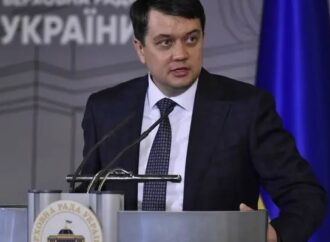 Рада отправила спикера Разумкова в отставку
