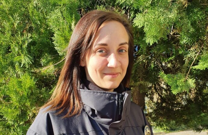 В Одессе следователь полиции спасла человека