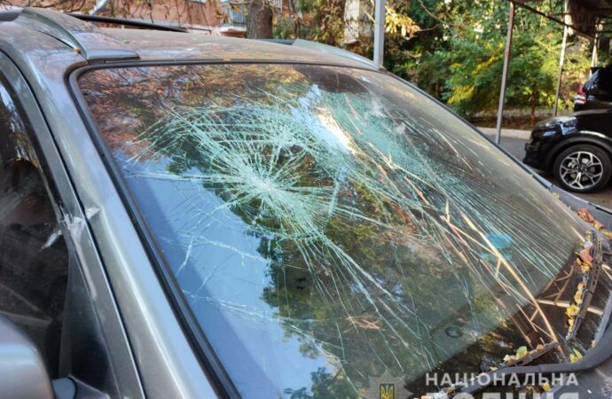 В Одессе парень атаковал полицейских ножом: подробности