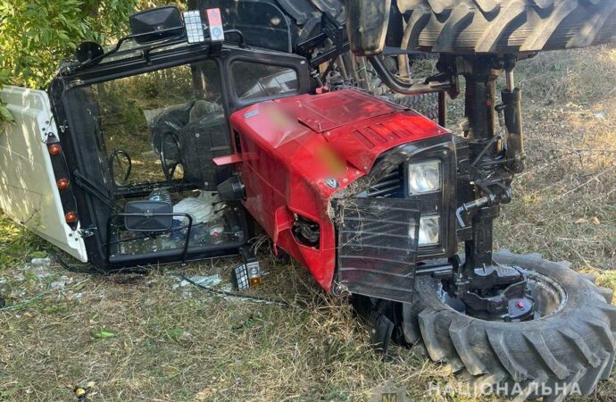 В селе под Одессой опрокинулся трактор – погиб 9-летний ребенок
