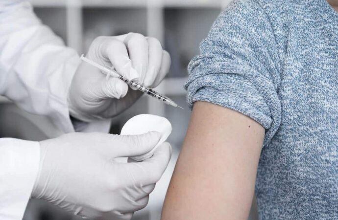 В Украине готовы ввести 3-ю дозу вакцины от ковид – когда ждать?