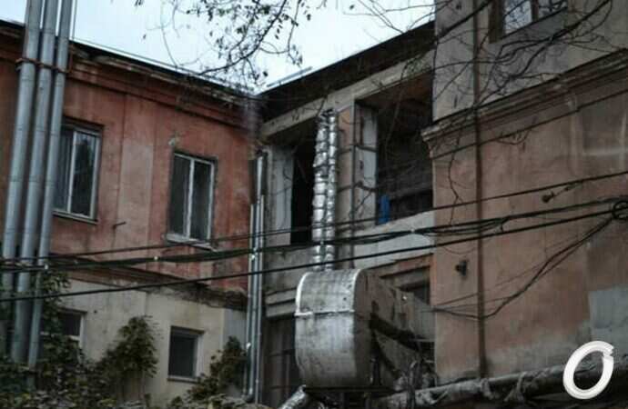 В Одессе восстановили горевший дом на Бунина, но как? (видео)