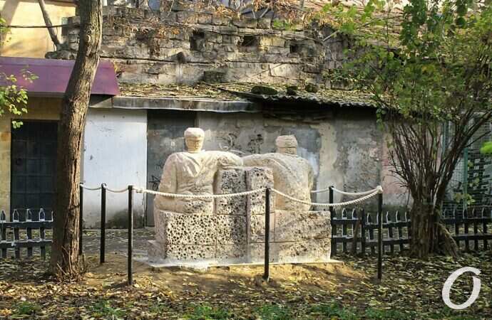 памятник каменоломам