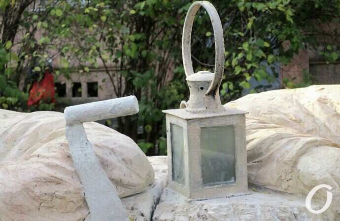 памятник каменоломам7