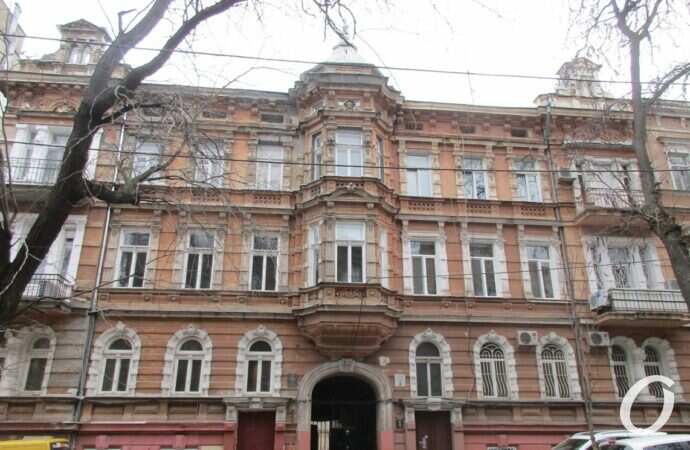 Дом с дельфином6