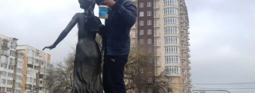 Одесские памятники защищают от вандалов